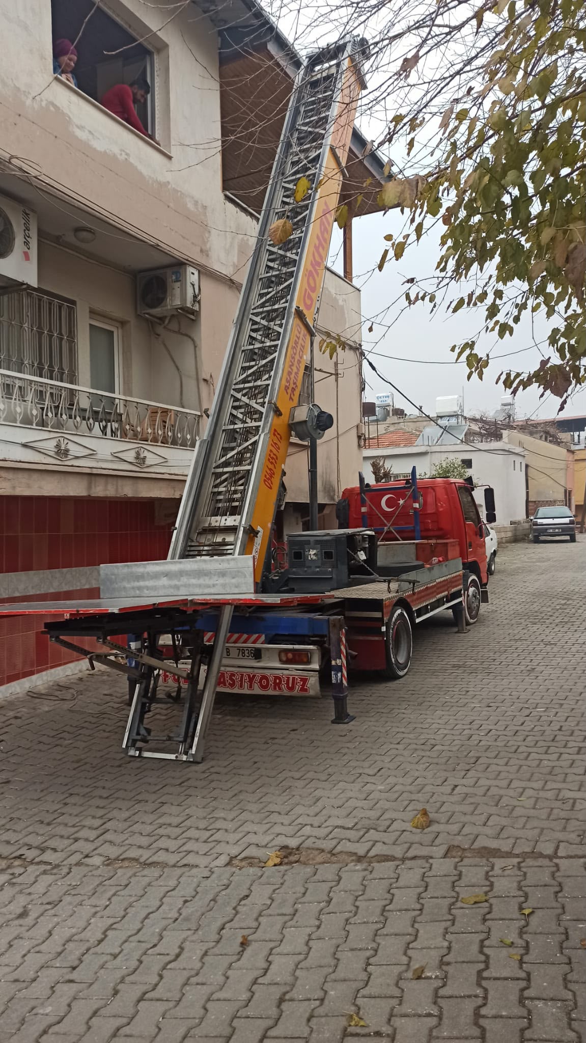 Asansörlü eşya taşıma