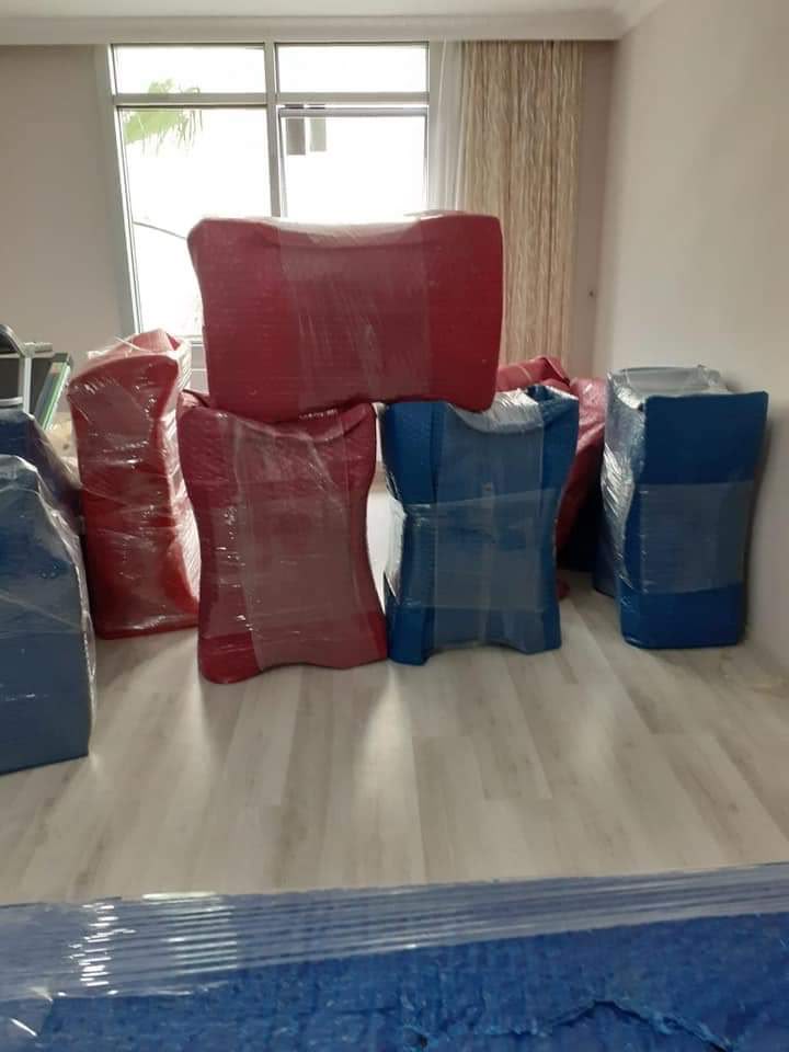 Evde paketlenen eşyalar